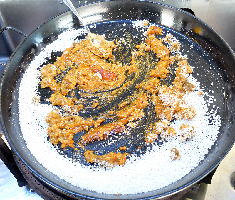 Martinezs paella med knurhane