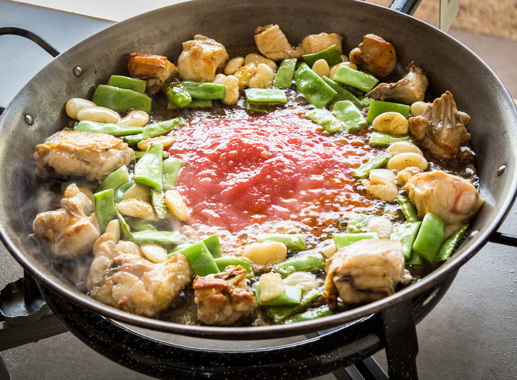 workshop: Kunsten at tilberede og spise en autentisk paella - Mi Paella en el Huerto