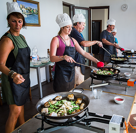 workshop: Kunsten at tilberede og spise en autentisk paella - Mi Paella en el Huerto