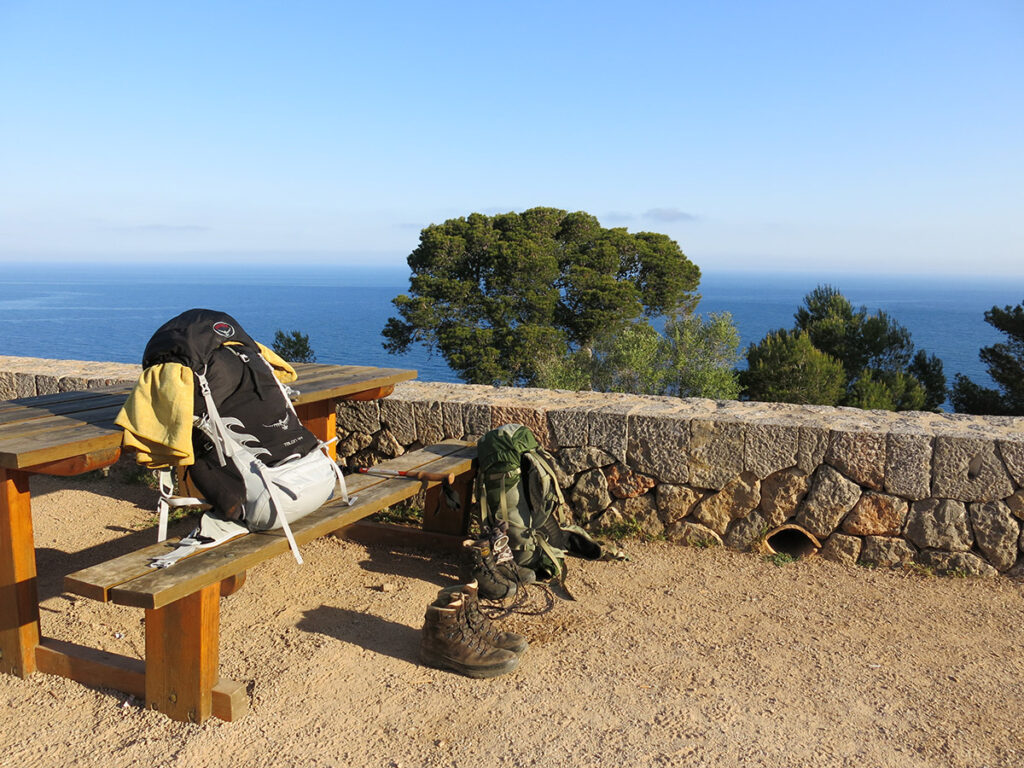 Senderismo en la Serra de Tramuntana de Mallorca. Foto: afoot