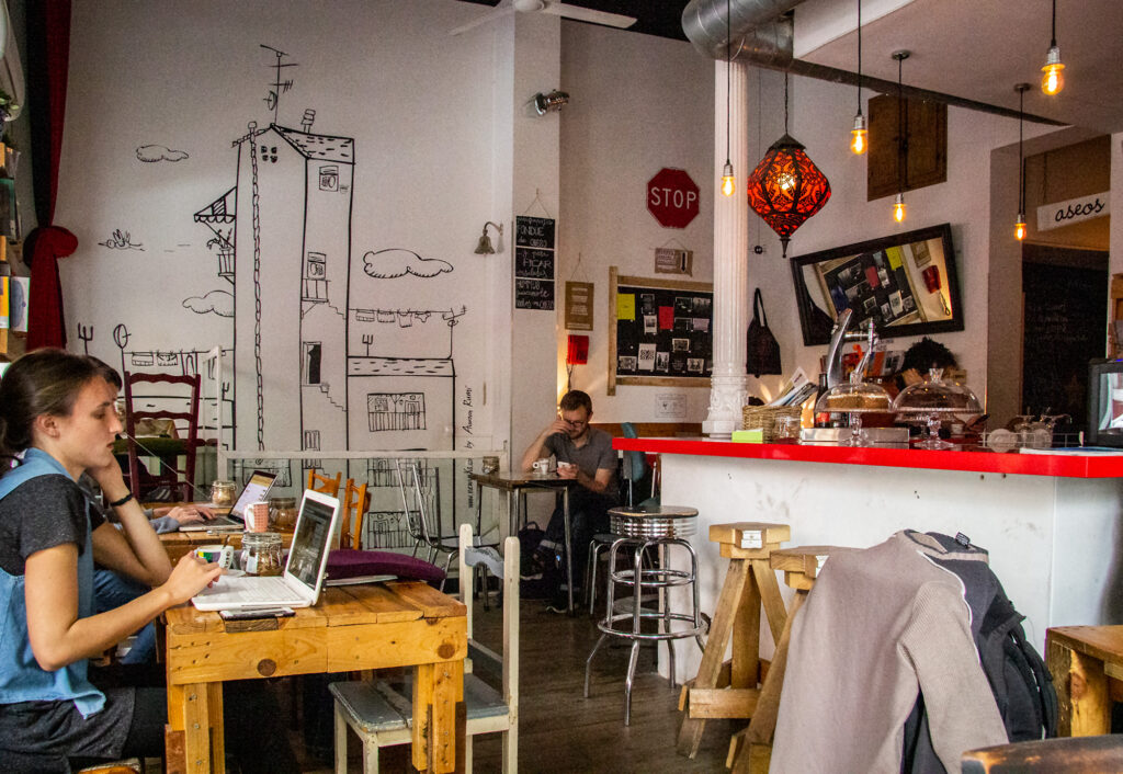 7 laptop-friendly cafes in Madrid - La Infoinito