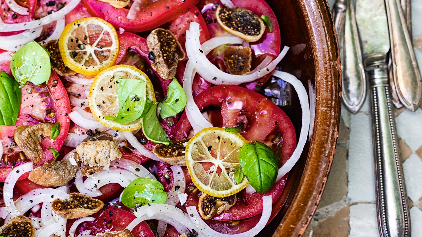 Tomat-figensalat med citron