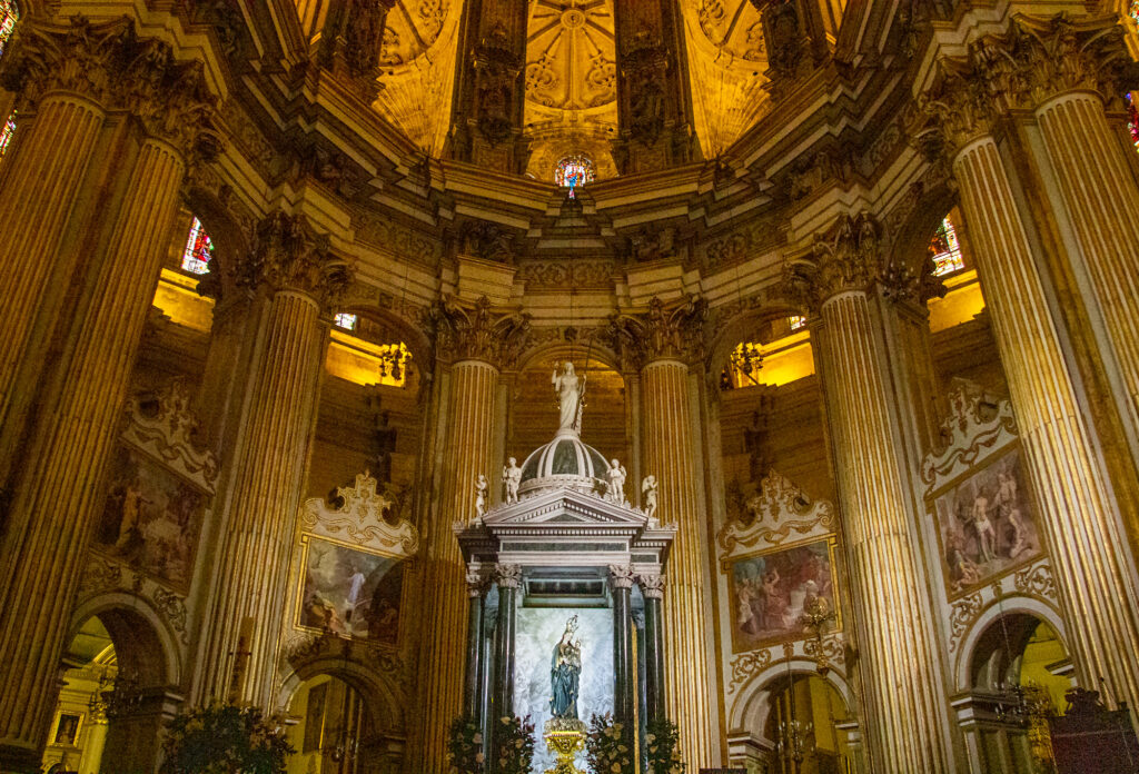 Guide Málaga: Malagas katedral med blot et tårn