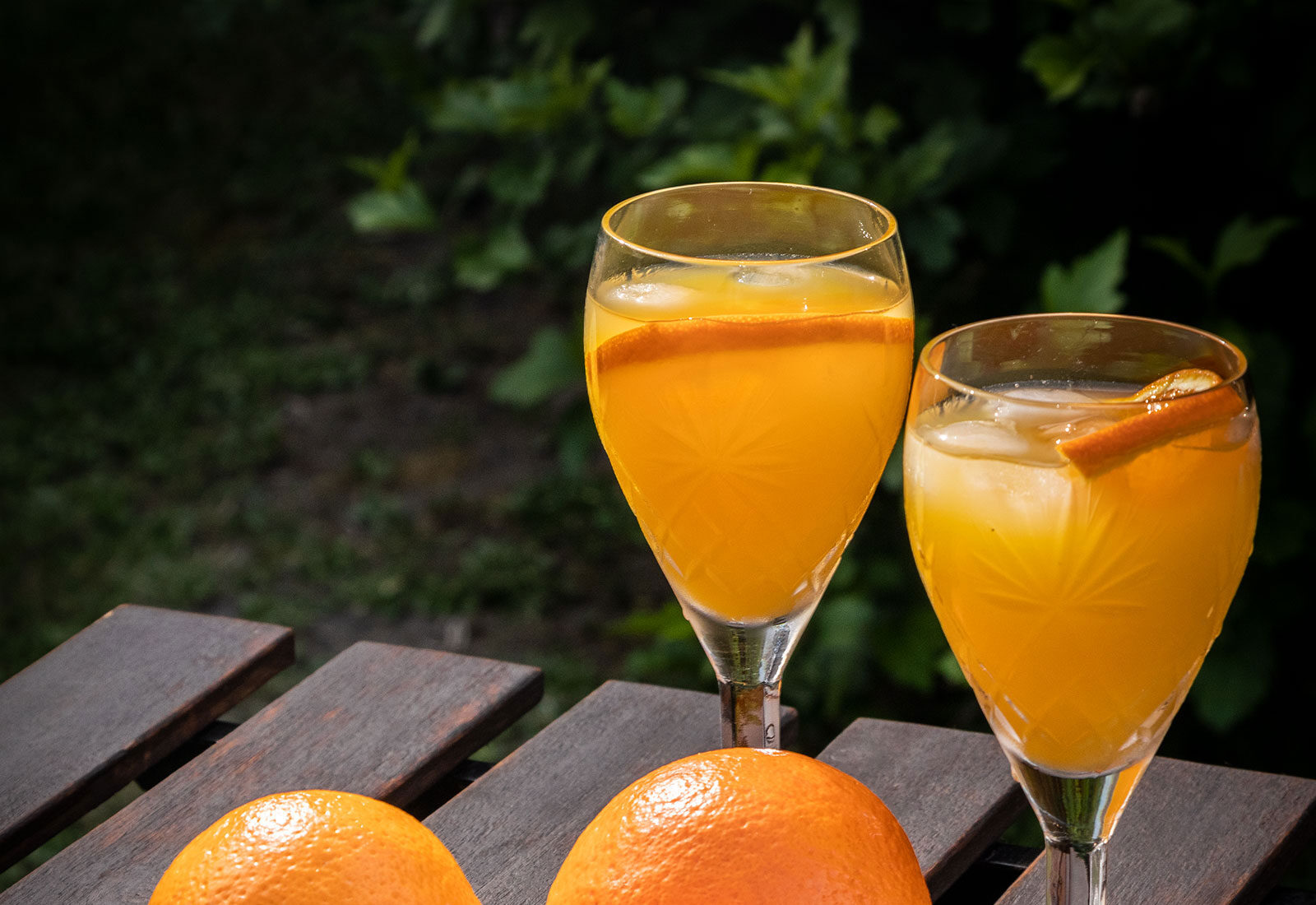 Agua de Valencia - opskrift på lækker sommerdrink med cava og friskpressede appelsiner