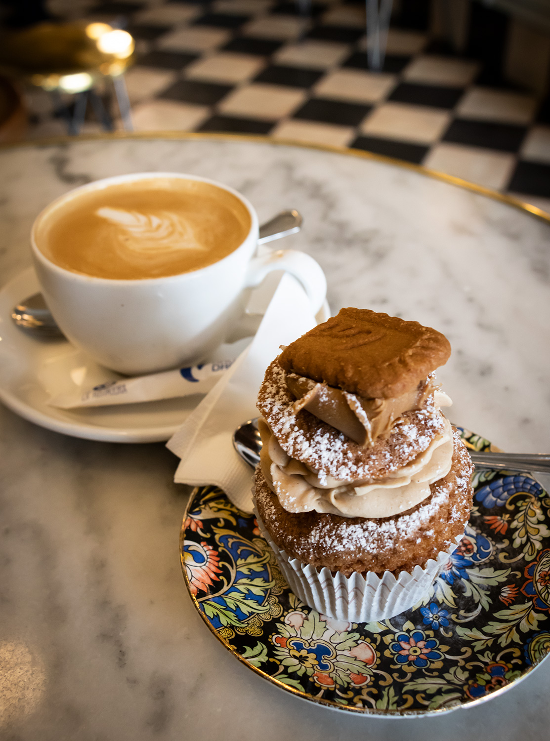 Treat your sweet tooth to cakes at El Tilo de Mami Lou in Bilbao.