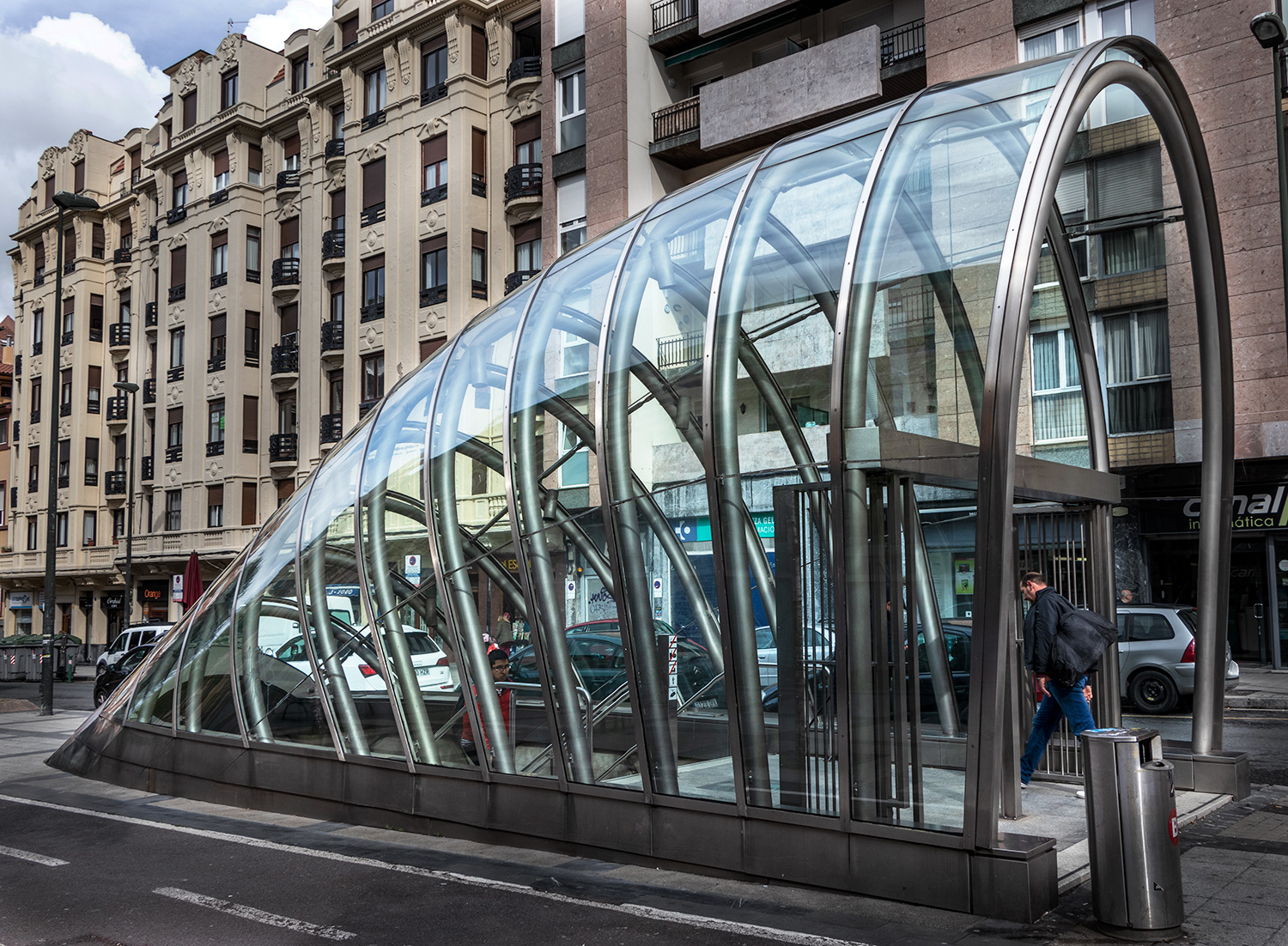 The Bilbao Metro was designed by Norman Foster.