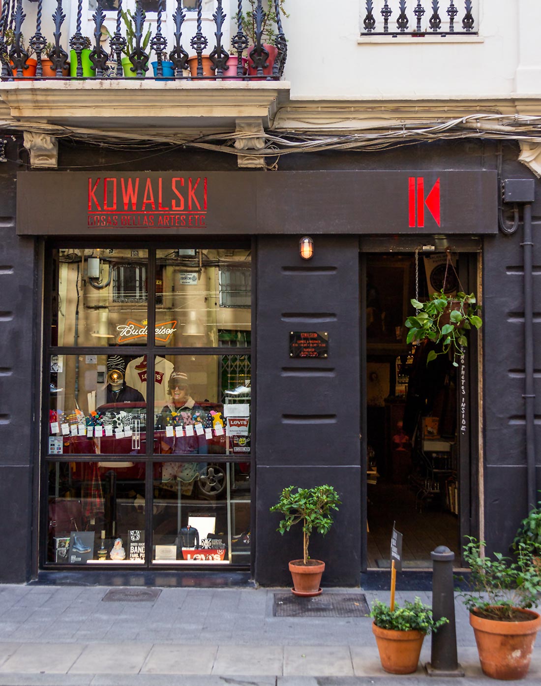 Shop vintage at Kowalski in Valencia's Ruzafa neighbourhood