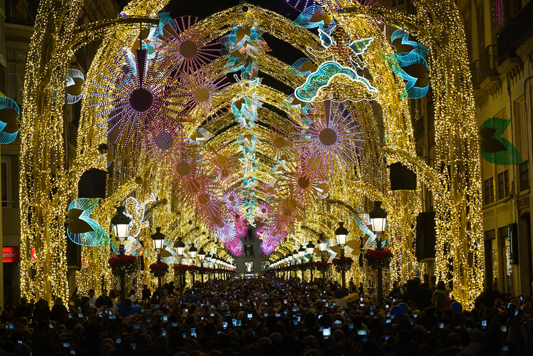 Málaga se ha hecho famosa por sus decoraciones navideñas en la calle Larios