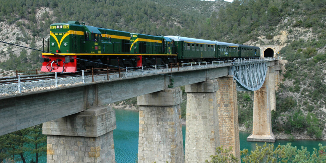 Tren dels Llacs: Cataloniens smukkeste togrrejse. Foto: FGC Turisme