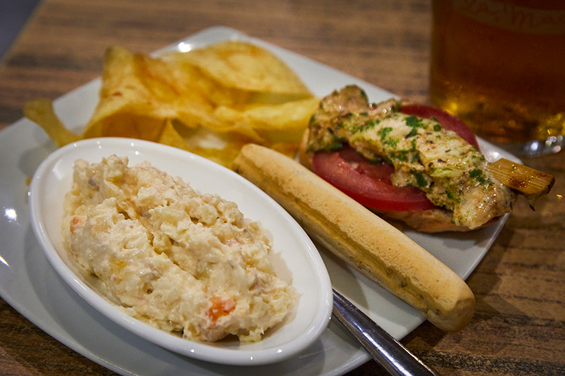 La Macheta es un bar de tapas moderno y popular en Córdoba
