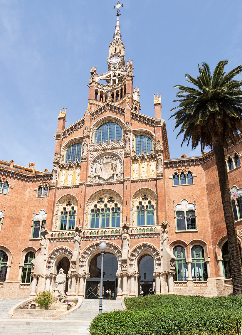El hermoso antiguo hospital Sant Pau Recinte Modernista de Barcelona.