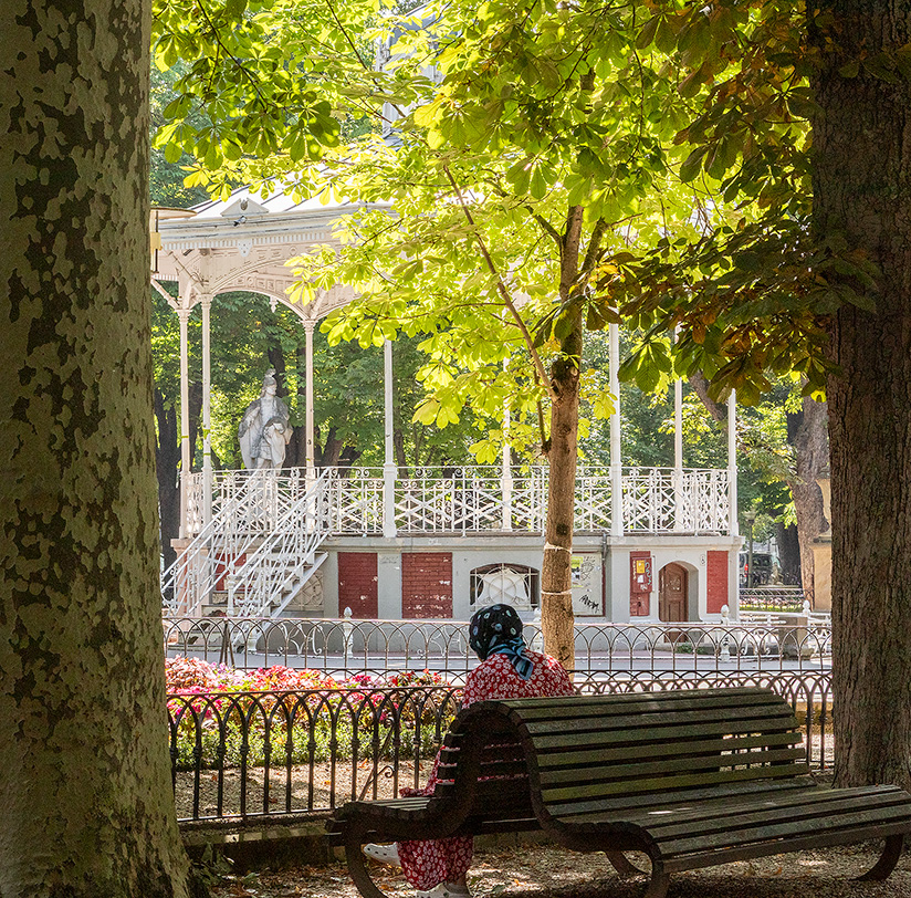 Florida Park is Vitoria-Gasteiz's beautiful green lung, inspired by French gardens.